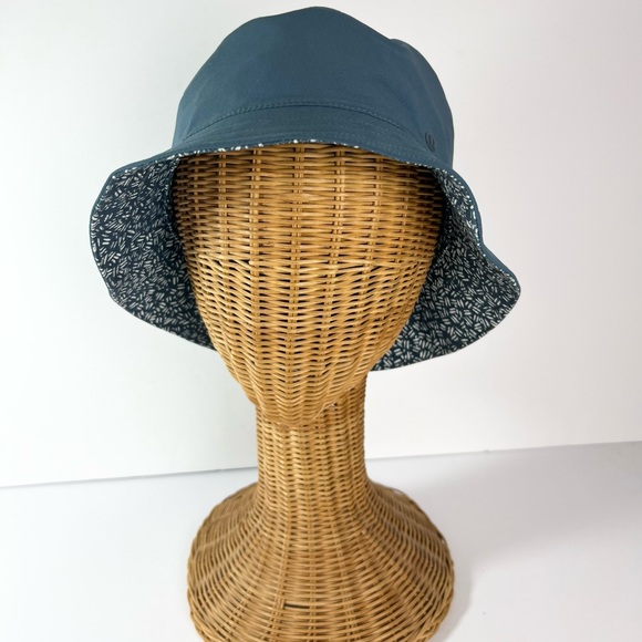 lululemon athletica Accessories - Lululemon Reversible Bucket Hat Blue one size
